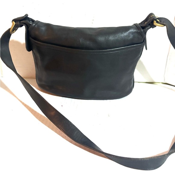 Coach #M5C4150 vintage Black Leather Crossbody Bag - Picture 2 of 9